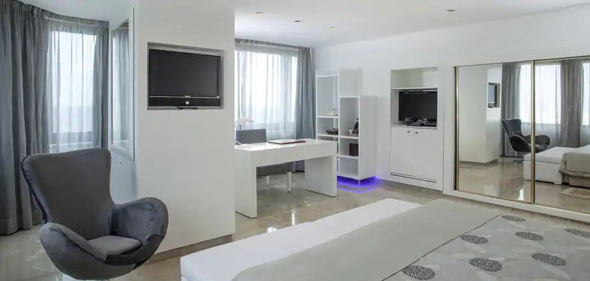 HABITACIÓN JUNIOR SUITE THE LEVEL
